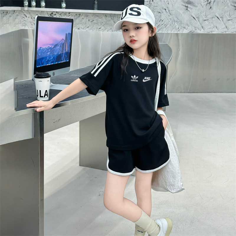 【100-150cm】高級感 人気上昇中 カジュアル ファッション 2色選べる ゆったり オーバーサイズ Ｔシャツ