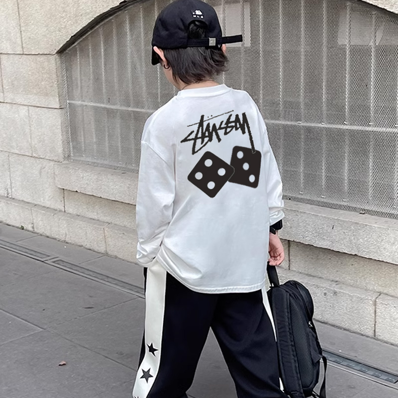 【90-160cm】絶対欲しい! 合わせやすい カッコイイ シンプル 着心地良い 男の子 長袖 Tシャツ