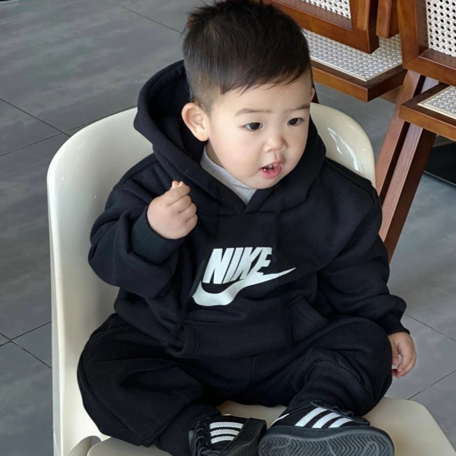 【90-160cm】超人気商品 絶対欲しい 今季も大流行 合わせやすい おしゃれ 定番 男の子 パーカー