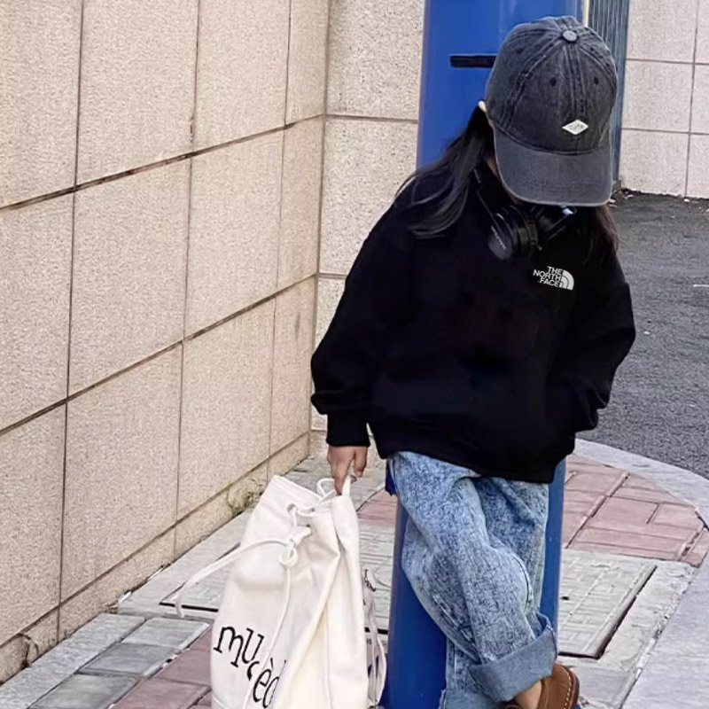 【90-160cm】絶対見逃さないで シンプル 合わせやすい 着心地良い 着やすい 女の子 トレーナー