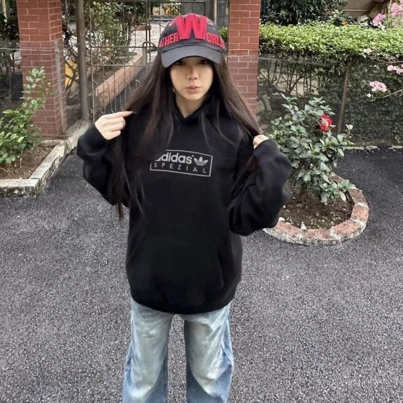 【90-160cm】爆売れ中 カジュアル 合わせやすい ファッション 着やすい 女の子 フード付き パーカー