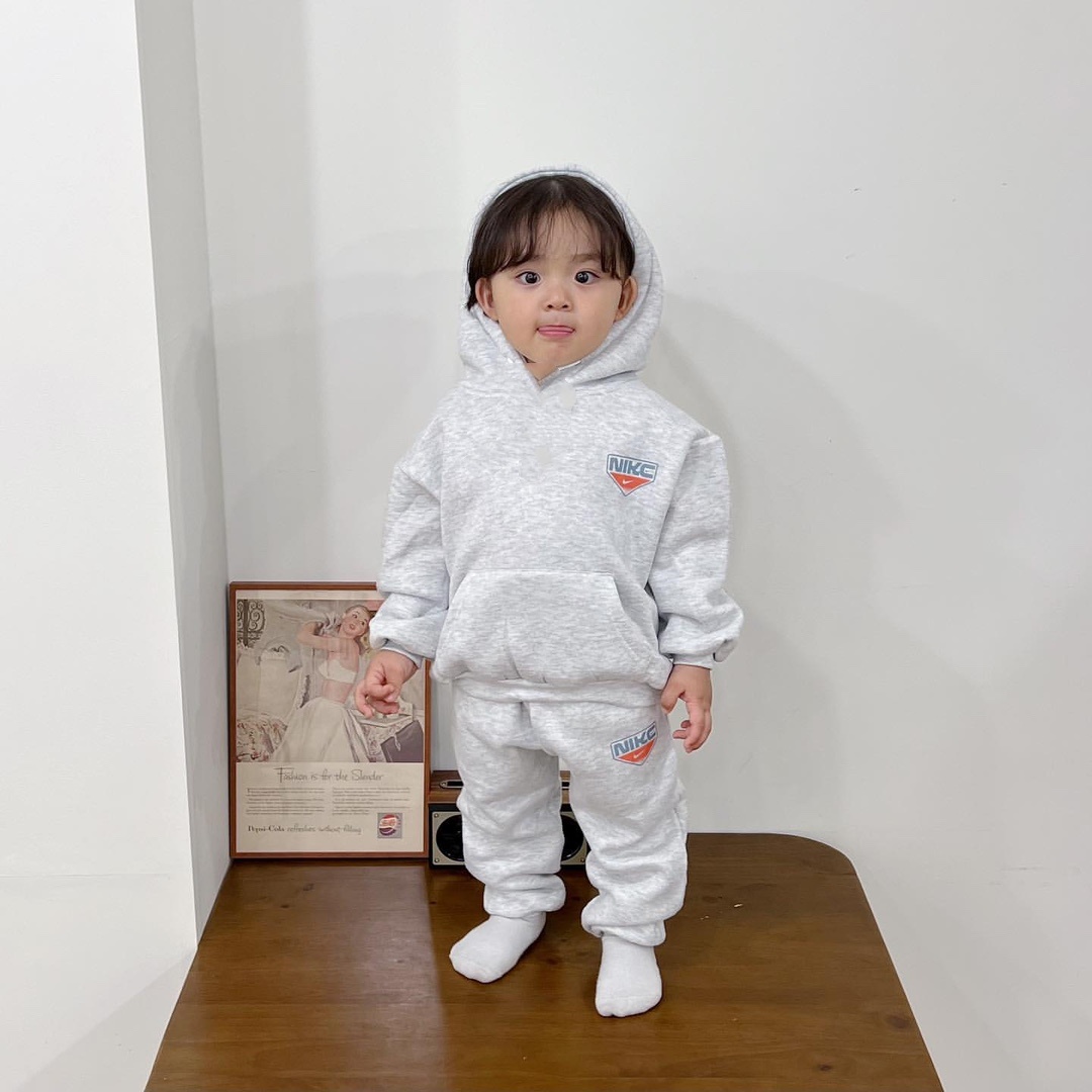【90-160cm】ニットセーター 今季注目 絶対欲しい 女の子 男の子 パーカー+パンツ セットアップ