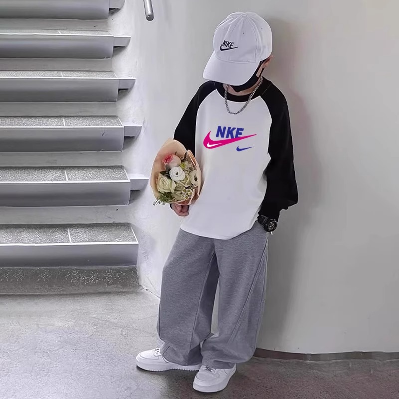 【110-160cm】絶対欲しい！カジュアル シンプル 合わせやすい トレンド 人気 長袖 Tシャツ