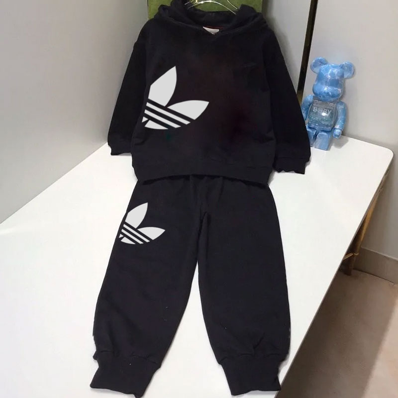 【100-160cm】二点セット 話題沸騰中 カジュアル スポーツ フード付き パーカー+パンツ セットアップ