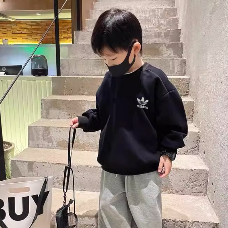 【90-160cm】絶対流行 爆売れ中 カジュアル カッコイイ男の子 トレーナー