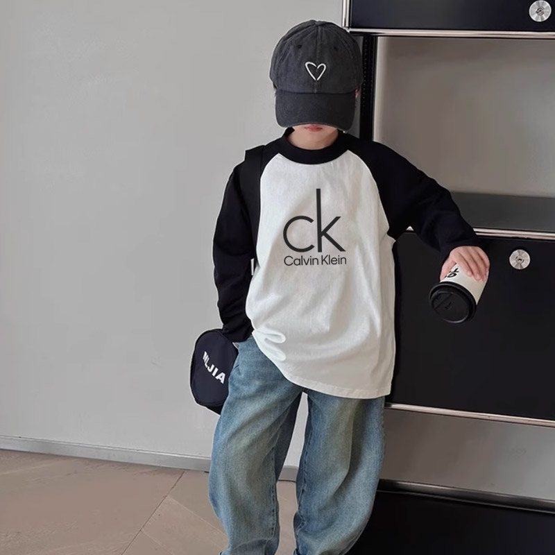 【90-160cm】人気上昇中 カジュアル アルファベット  男の子 長袖  Tシャツ