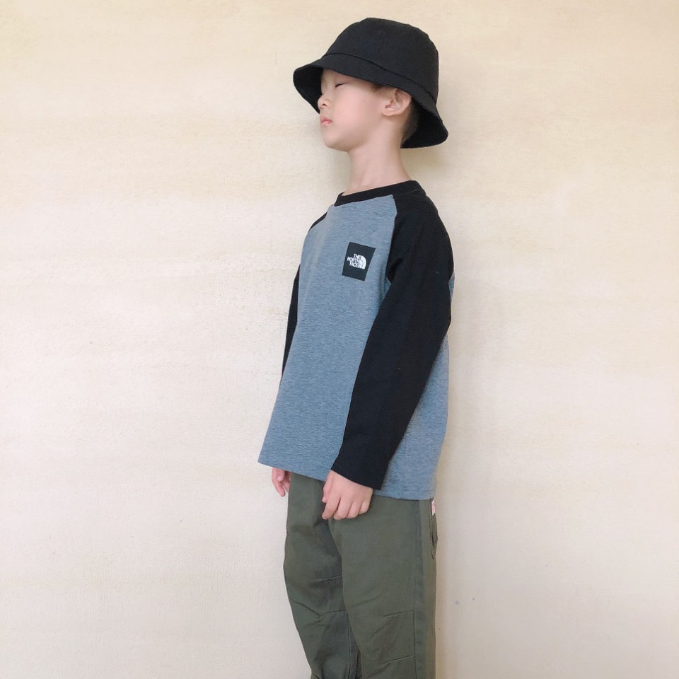 【110-170cm】着回し力抜群 ルーズ 合わせやすい アルファベット ゆったり長袖 Tシャツ