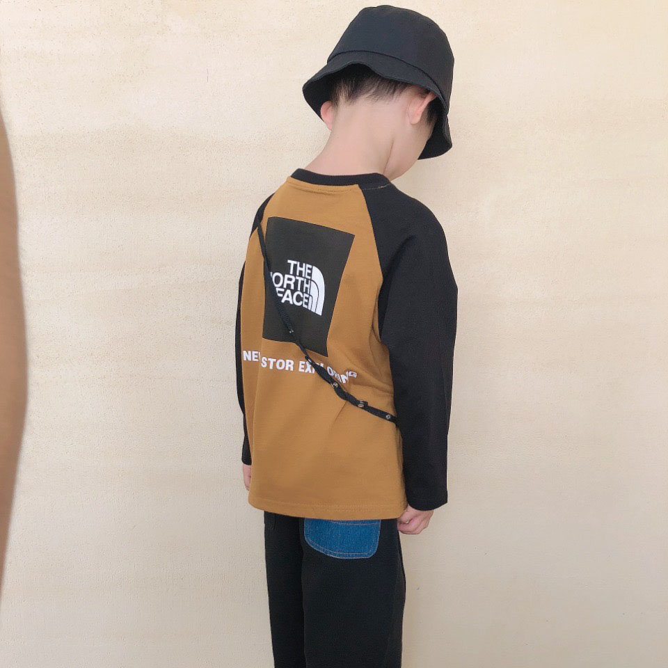 【110-170cm】着回し力抜群 ルーズ 合わせやすい アルファベット ゆったり長袖 Tシャツ