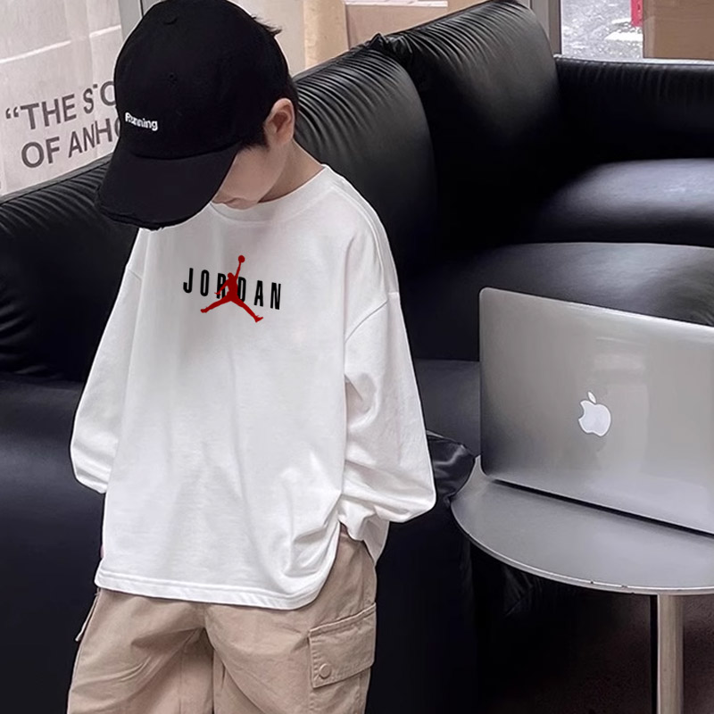 【110-170cm】着回し力抜群 カジュアル クール 合わせやすい 男の子 長袖 Tシャツ