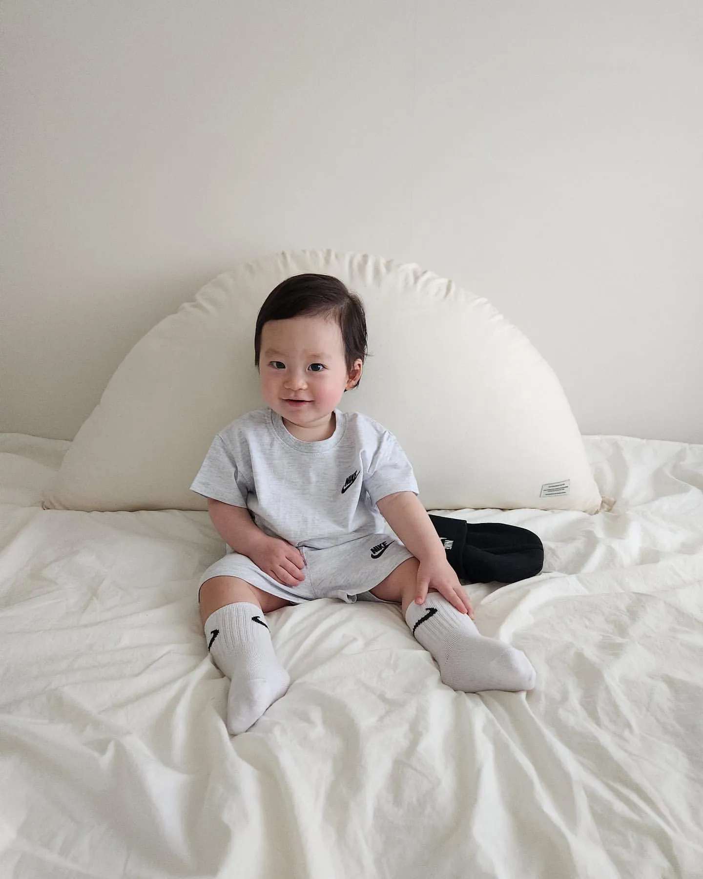 【80-130cm】二点セットシンプル定番 人気 ルーズ 半袖 Ｔシャツ+ショートパンツ セットアップ