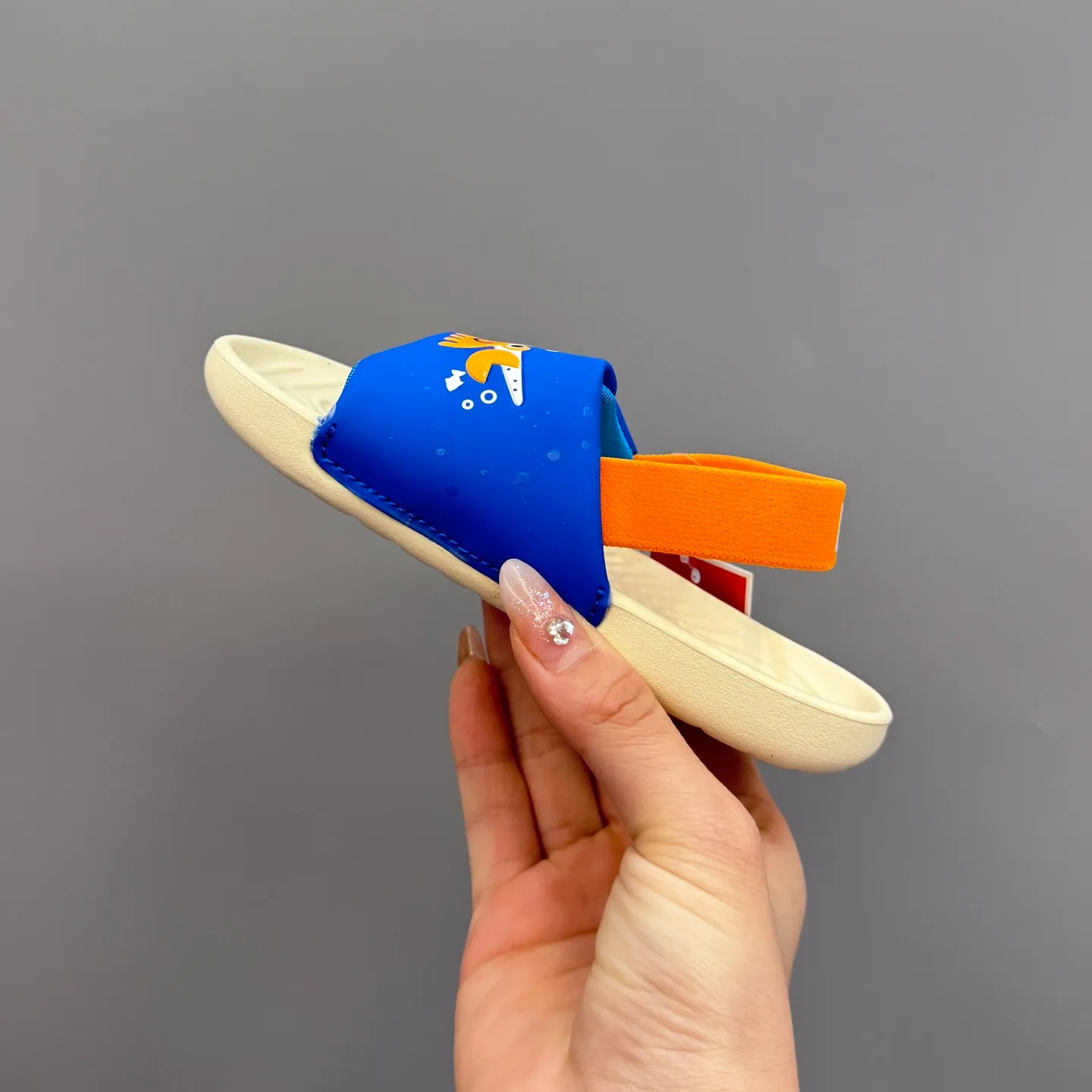 よく売れる!定番 カジュアル カートゥーン 履きやすい 靴 シューズ キッズ サンダル スライド