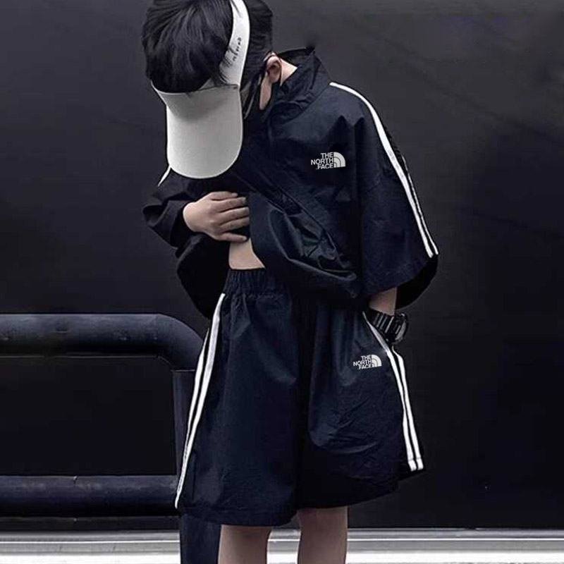 【100-150cm】二点セット リラックス感ある カッコイイ 快適 男の子 トップス+ショートパンツ セットアップ