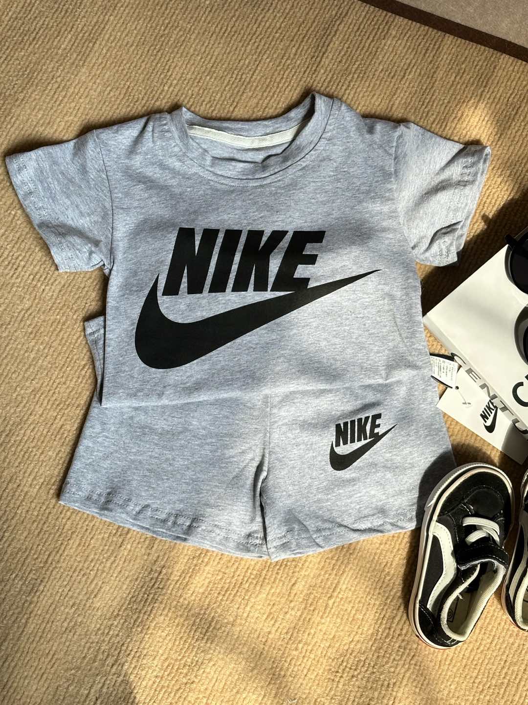 【90-160cm】二点セット よく売れる 大活躍 シンプル 快適 半袖 Ｔシャツ+ショートパンツ セットアップ