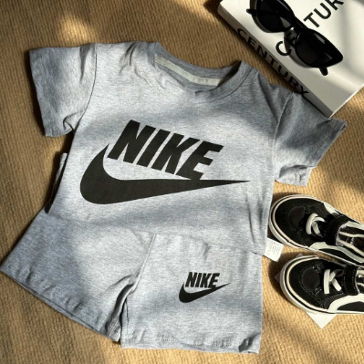【90-160cm】二点セット よく売れる 大活躍 シンプル 快適 半袖 Ｔシャツ+ショートパンツ セットアップ