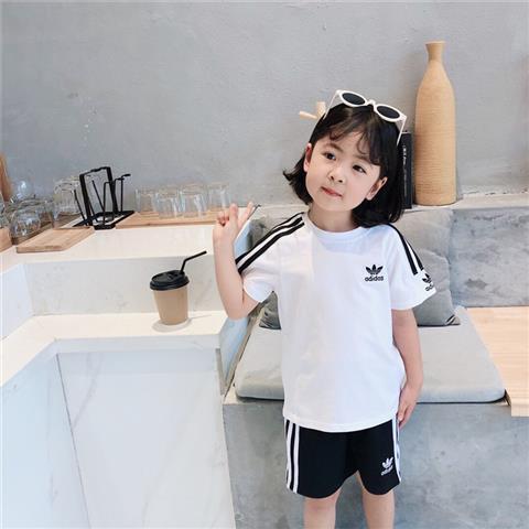 【100-150cm】二点セット 大活躍 カジュアル シンプル 半袖 Tシャツ+ショートパンツ セットアップ