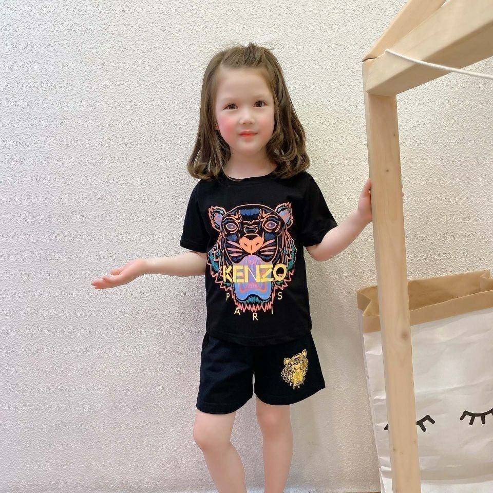 【90-160cm】二点セット カジュアル 着心地良い トレンド 半袖 Tシャツ+ショートパンツ セットアップ