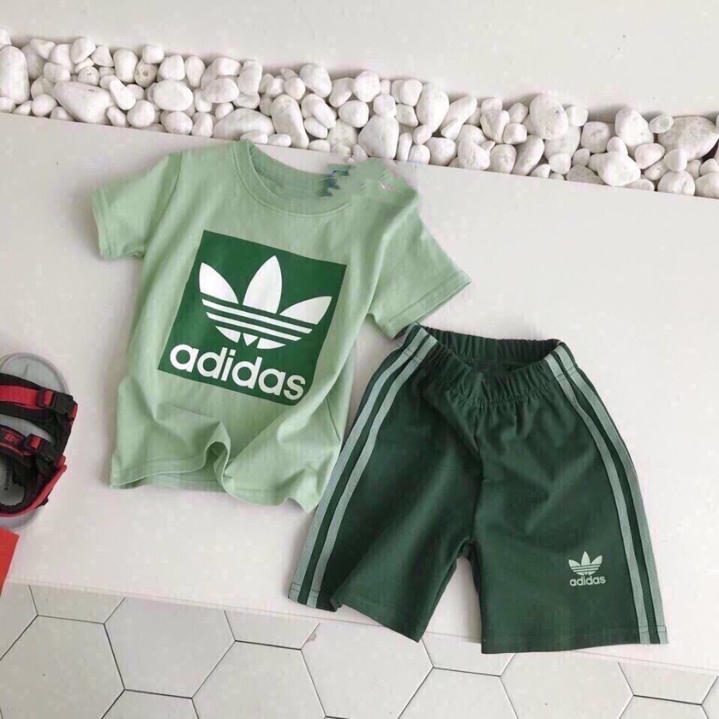 【100-160cm】二点セット 今季も大注目 売れ筋 カジュアル スポーツ 半袖 Ｔシャツ＋ショートパンツ セット