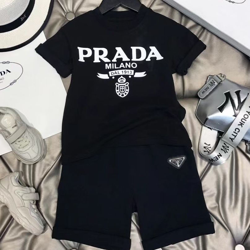 【90-160cm】二点セット 絶対欲しい 大注目 アルファベット 快適 半袖Ｔシャツ＋ショートパンツ セットアップ