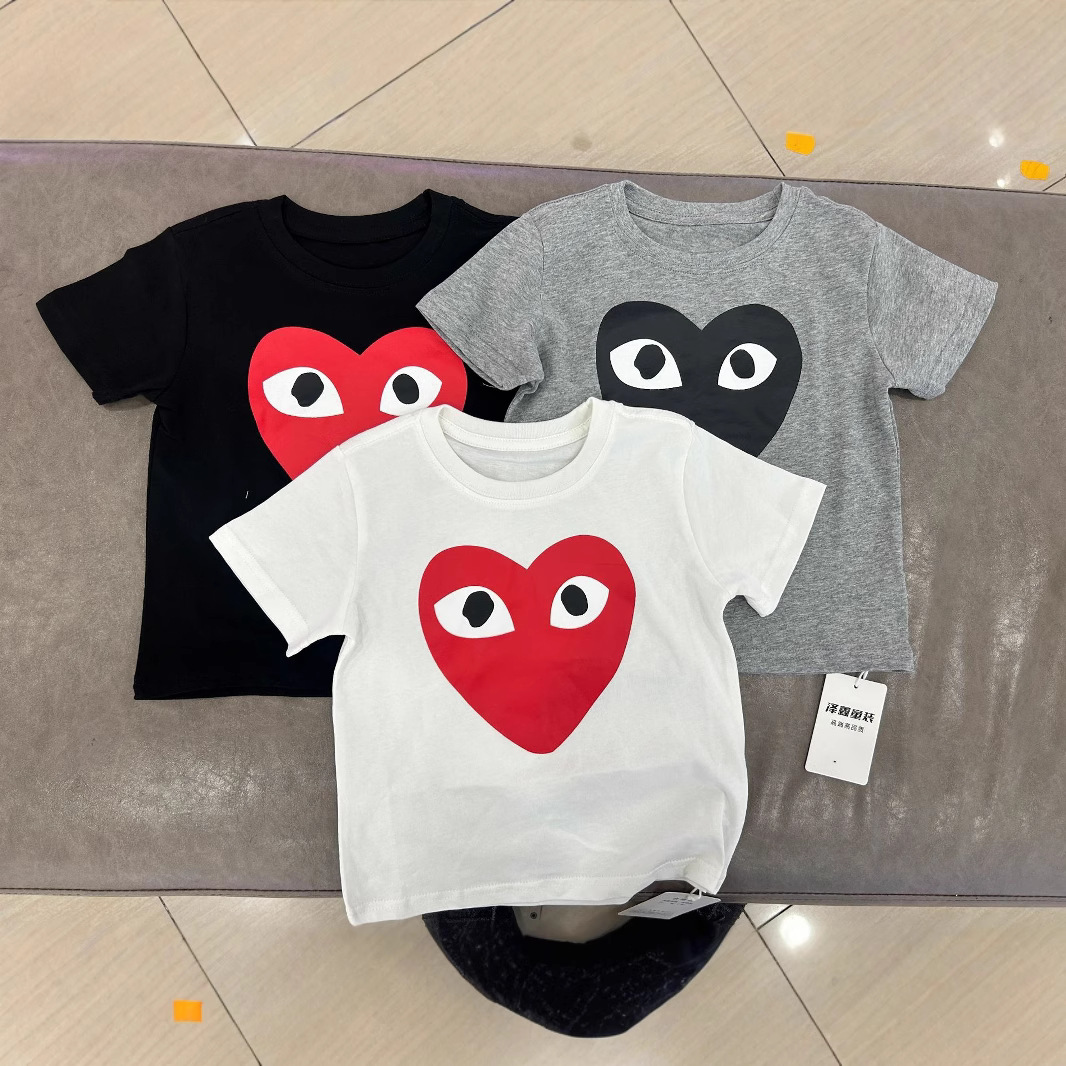 【90-160cm】存在感アップ  大注目 カジュアル ハート柄 男女限らず 半袖 Ｔシャツ
