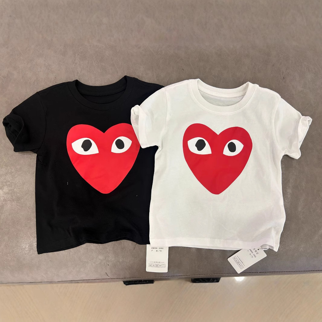 【90-160cm】存在感アップ  大注目 カジュアル ハート柄 男女限らず 半袖 Ｔシャツ