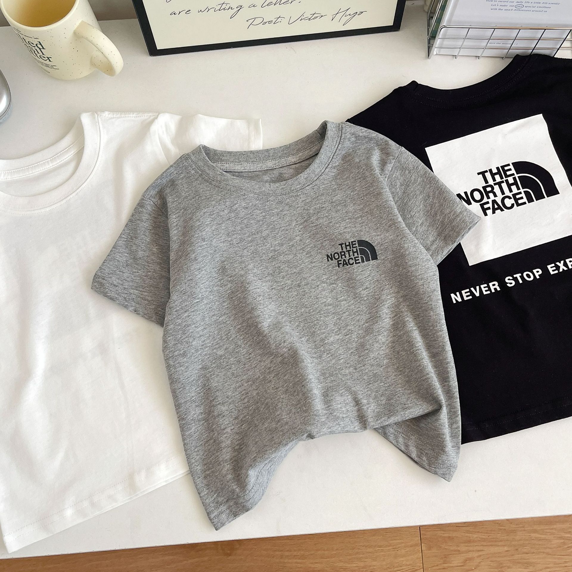【90-160cm】今季も大注目  爆売れ中 カジュアル 着やすい 男女限らず 半袖 Ｔシャツ
