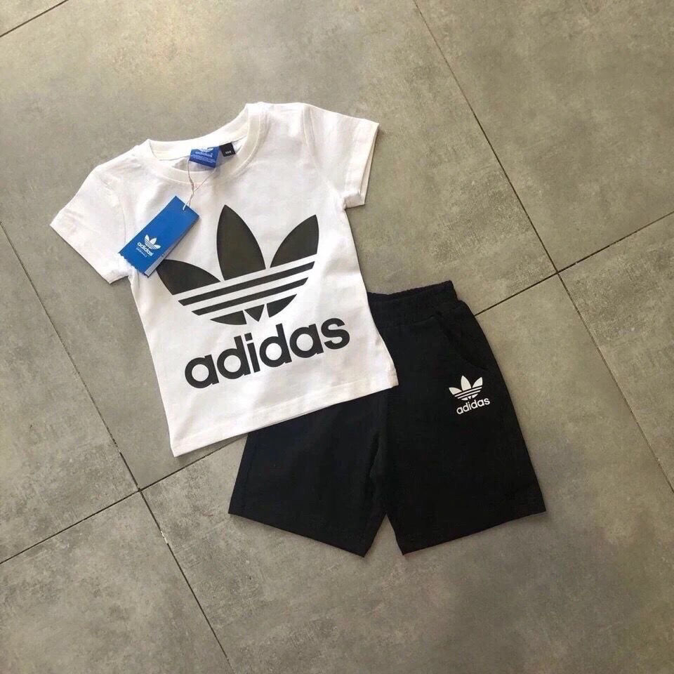 【100-160cm】二点セット 絶対後悔しない 大人気 スポーティー 快適 半袖Tシャツ+ショートパンツ セット