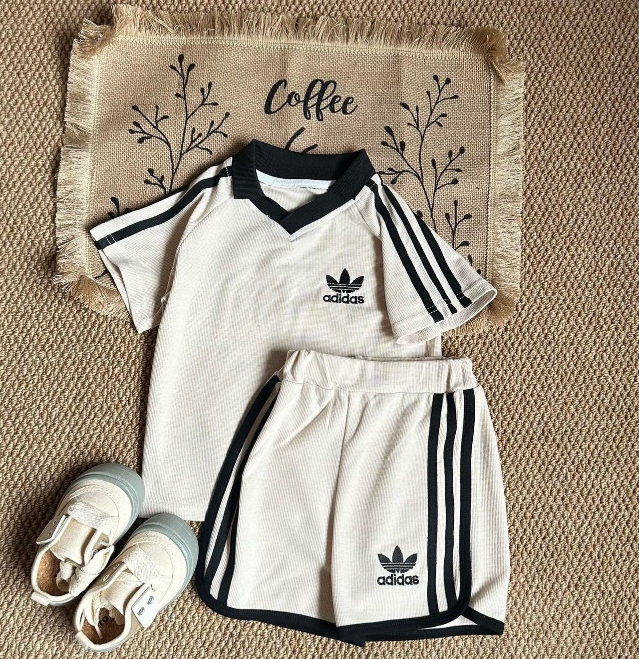 【80-130cm】二点セット 絶対欲しい 多色展開 POLOネック 半袖Ｔシャツ＋ショートパンツ セットアップ