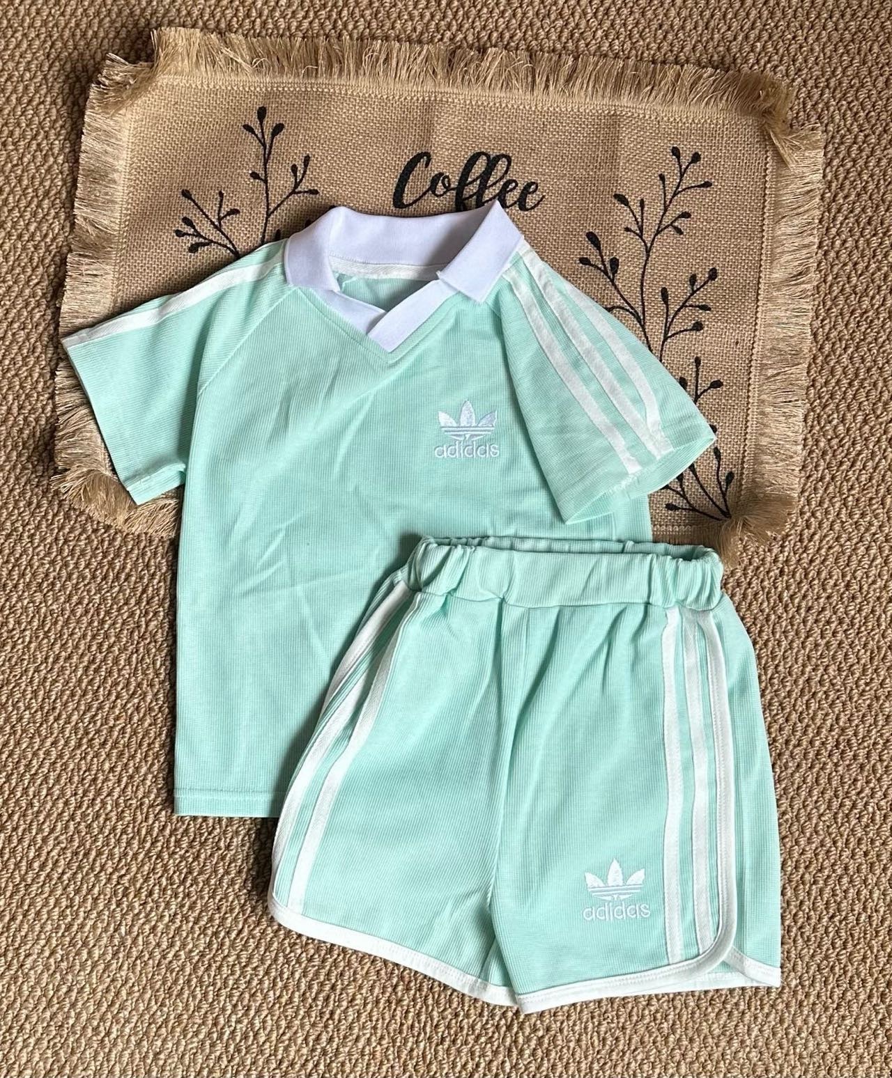 【80-130cm】二点セット 絶対欲しい 多色展開 POLOネック 半袖Ｔシャツ＋ショートパンツ セットアップ