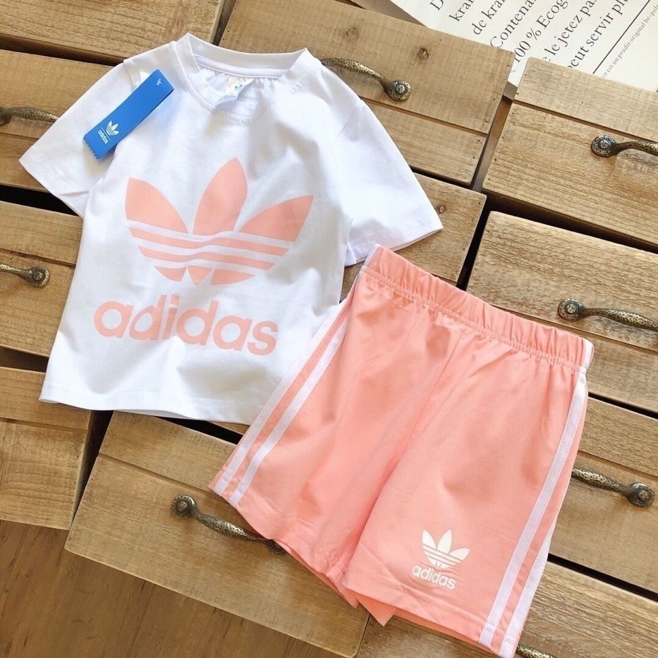 【100-160cm】二点セット 今季も大注目 爆売れ中 トレンド  半袖Ｔシャツ＋ショートパンツ セットアップ