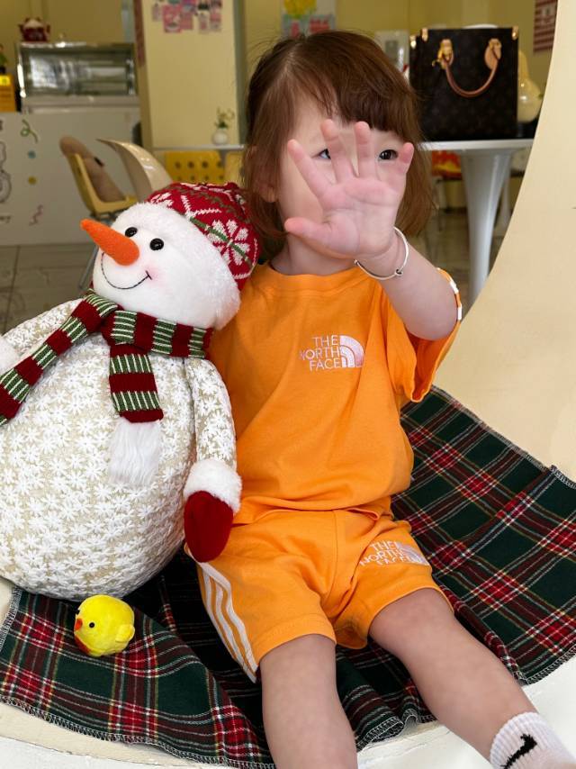 【80-130cm】二点セット 絶対欲しい 刺繍 シンプル カジュアル 半袖Tシャツ+ショートパンツ セットアップ