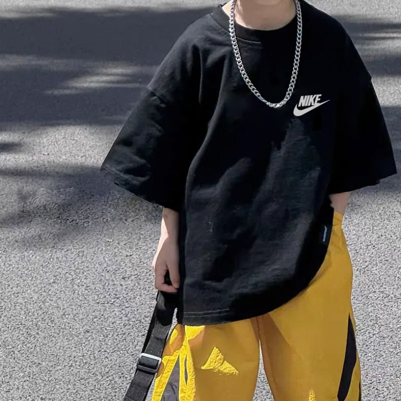 【90-160cm】目を奪われる カジュアル クール デイリー使いに最適 男の子 半袖 Tシャツ