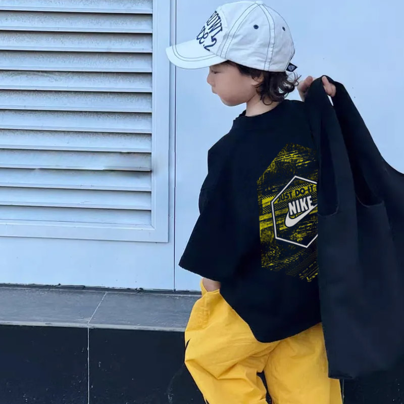 【90-160cm】目を奪われる カジュアル クール デイリー使いに最適 男の子 半袖 Tシャツ
