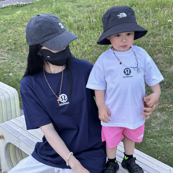 【90-160cm+親サイズ】リラックス感ある カジュアル アルファベット 着やすい 半袖 Ｔシャツ