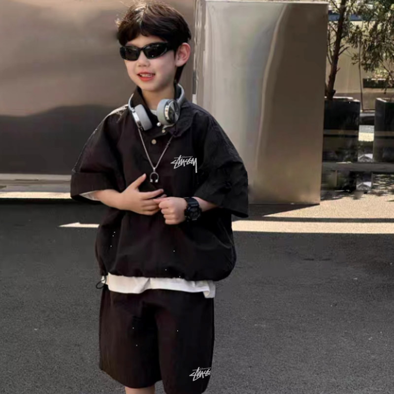 【100-150cm】二点セット トレンド感たっぷり 動きやすい 半袖Tシャツ+ショートパンツ セットアップ