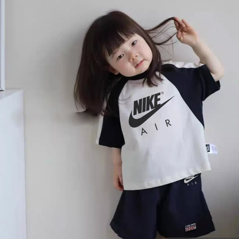 【100-150cm】二点セット コンフォート感抜群 トレンド カジュアル 半袖Tシャツ+ショートパンツ セットアップ