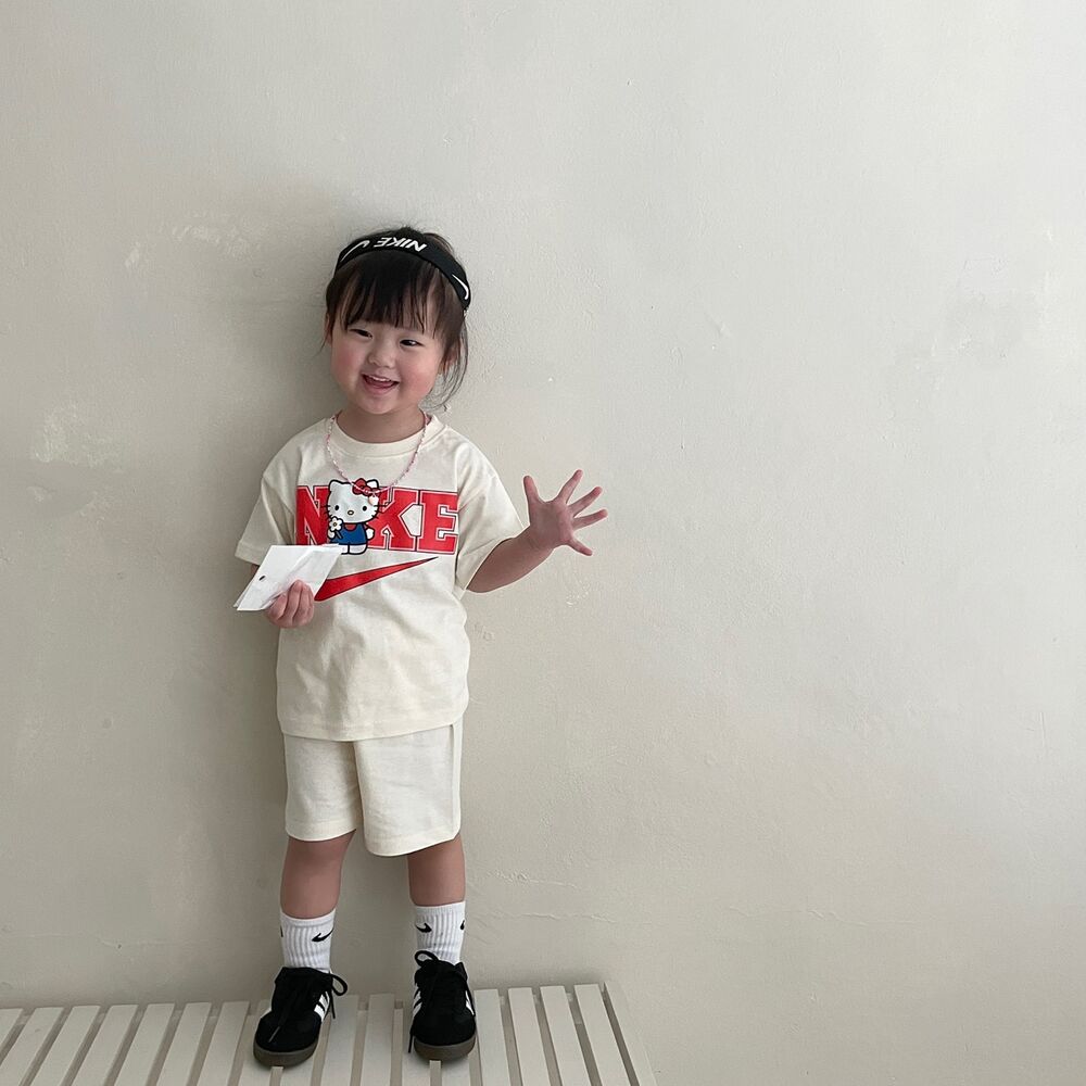 【80-130cm】二点セット 注目度UP カートゥーン 可愛い 多色展開 半袖Ｔシャツ＋ショートパンツ セットアップ