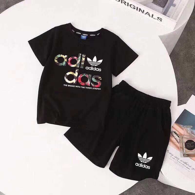【90-160cm】二点セット 売り切れ必至 売れ筋 カジュアル 半袖 Ｔシャツ＋ショートパンツ セットアップ