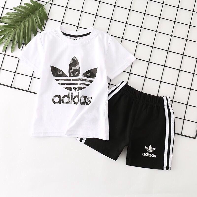 【100-160cm】二点セット 爆売れ中 カジュアル スポーティー 半袖Ｔシャツ＋ショートパンツ セットアップ
