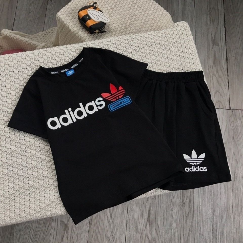 【100-160cm】二点セット よく売れる 爆売れ中 快適 通気性抜群 半袖Ｔシャツ＋ショートパンツ セット