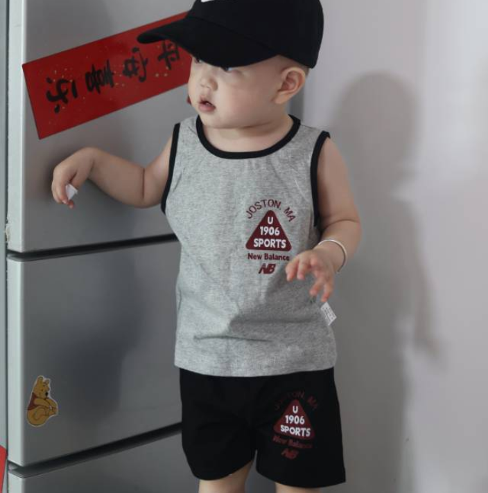 【80-120cm】二点セット 絶対後悔しない 大活躍 快適 カジュアル タンクトップ+ショートパンツ セットアップ