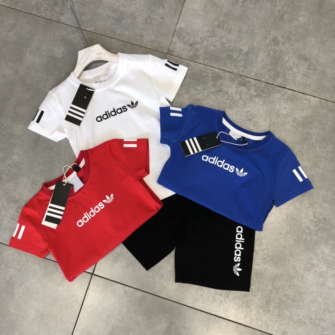 【90-150cm】二点セット 絶対見逃さないで シンプル 定番 カジュアル 半袖 Tシャツ+ショートパンツ セットアップ