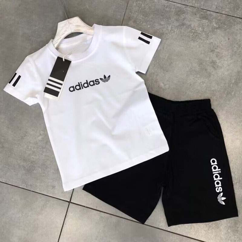 【90-150cm】二点セット 絶対見逃さないで シンプル 定番 カジュアル 半袖 Tシャツ+ショートパンツ セットアップ