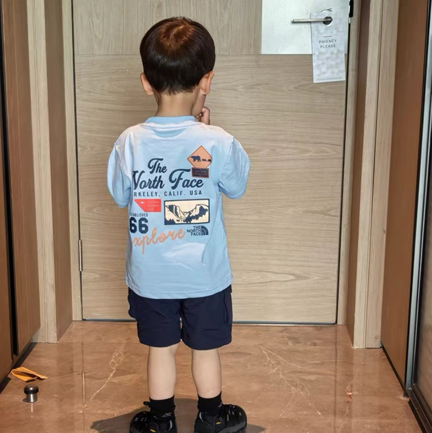 【110-150cm】二点セット コンフォート感抜群 通気性抜群 カジュアル 半袖 Tシャツ+ショートパンツ セットアップ