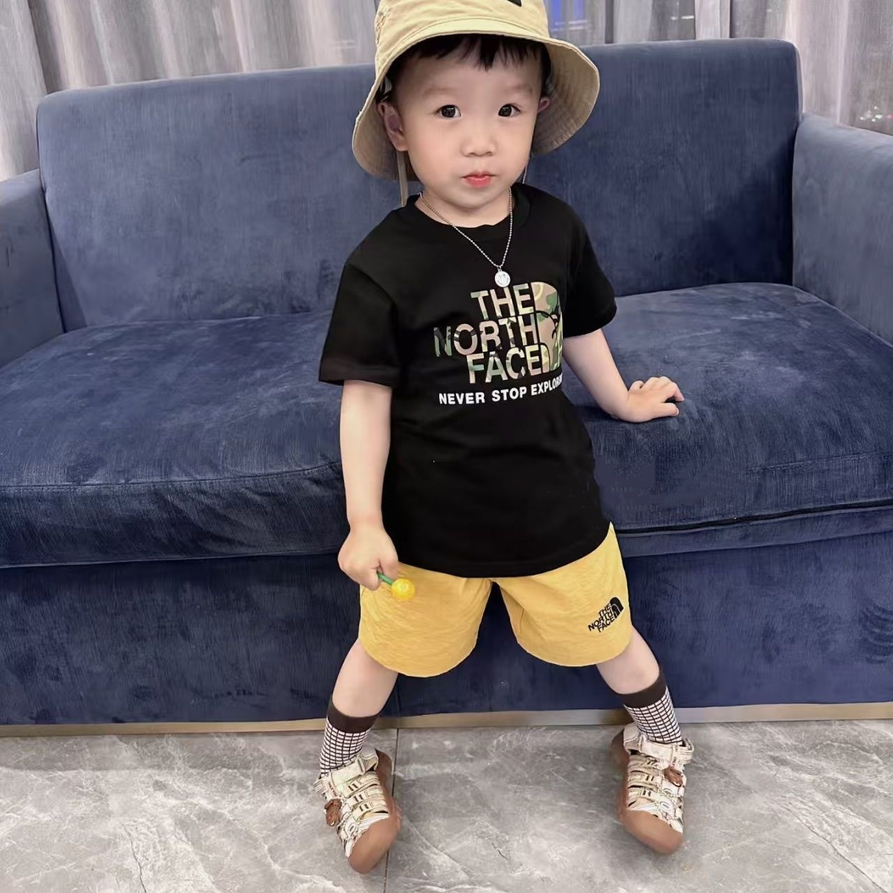 【90-140cm】二点セット 単品注文OK 大人気 カジュアル アルファベット 半袖Tシャツ+ショートパンツ セットアップ