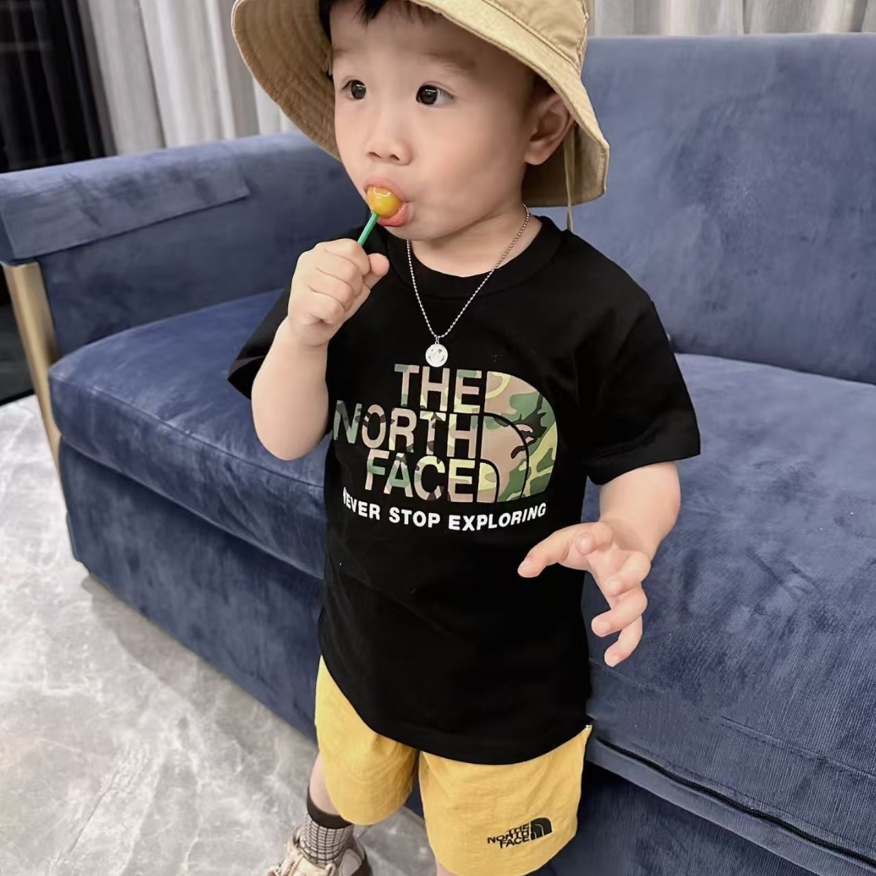 【90-140cm】二点セット 単品注文OK 大人気 カジュアル アルファベット 半袖Tシャツ+ショートパンツ セットアップ