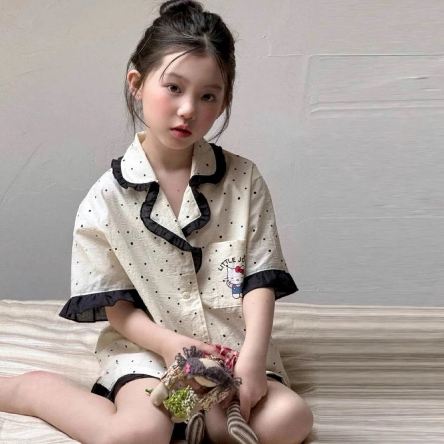 【100-160cm】ママたちに大好評 おしゃれ ふわふわタッチ 前開きタイプ 女の子 半袖 ルームウェア
