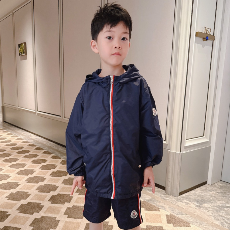 【100-160cm】着回し力抜群 大人気 カジュアル シンプル 高見え UV対策 男の子 アウター