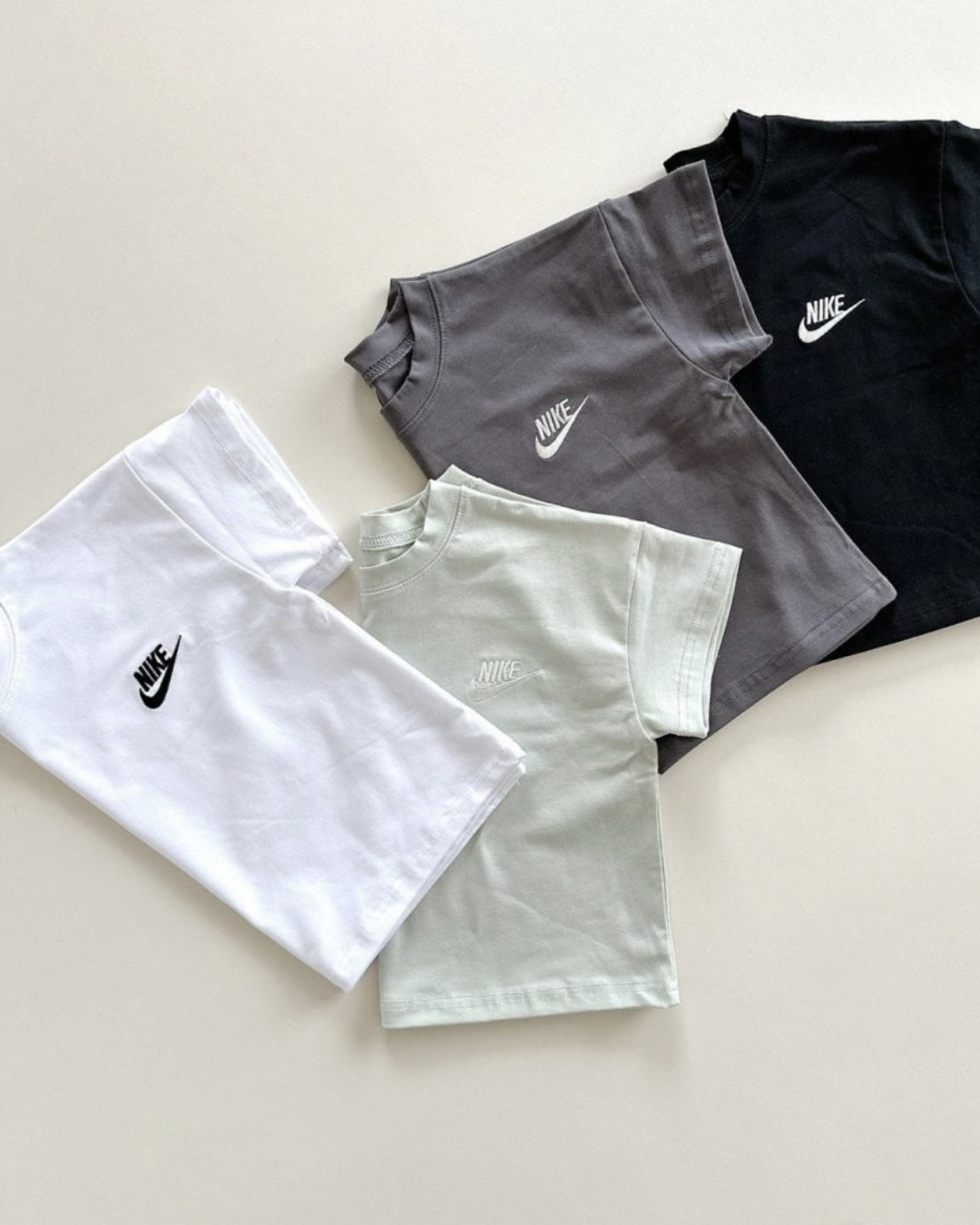 【80-130cm】売り切れ必至 売れ筋 カジュアル 刺繍 無地 肌触り良い 半袖 Ｔシャツ