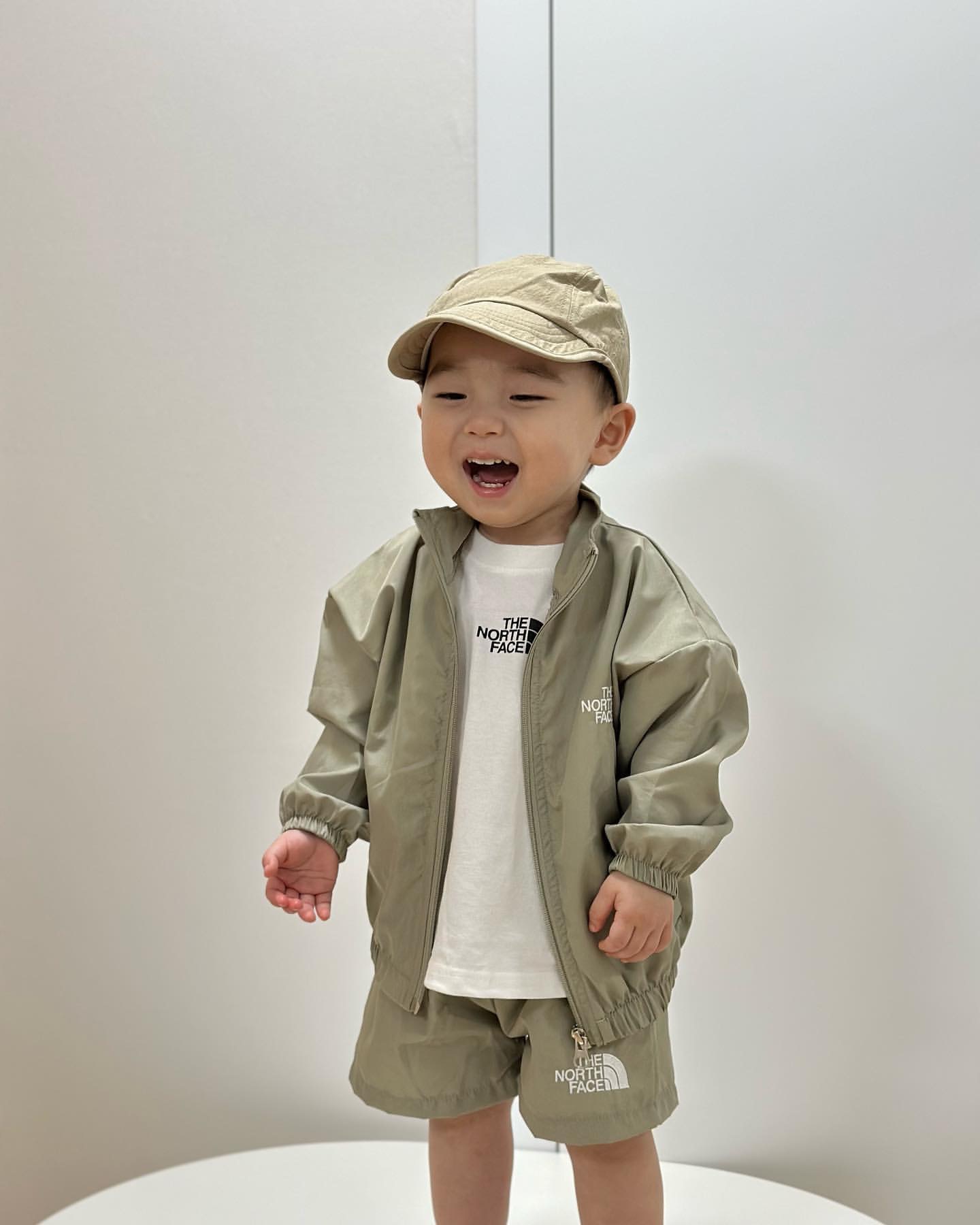 【80-130cm】二点セット デイリーにぴったり トレンド カジュアル アウター+ショートパンツ セット