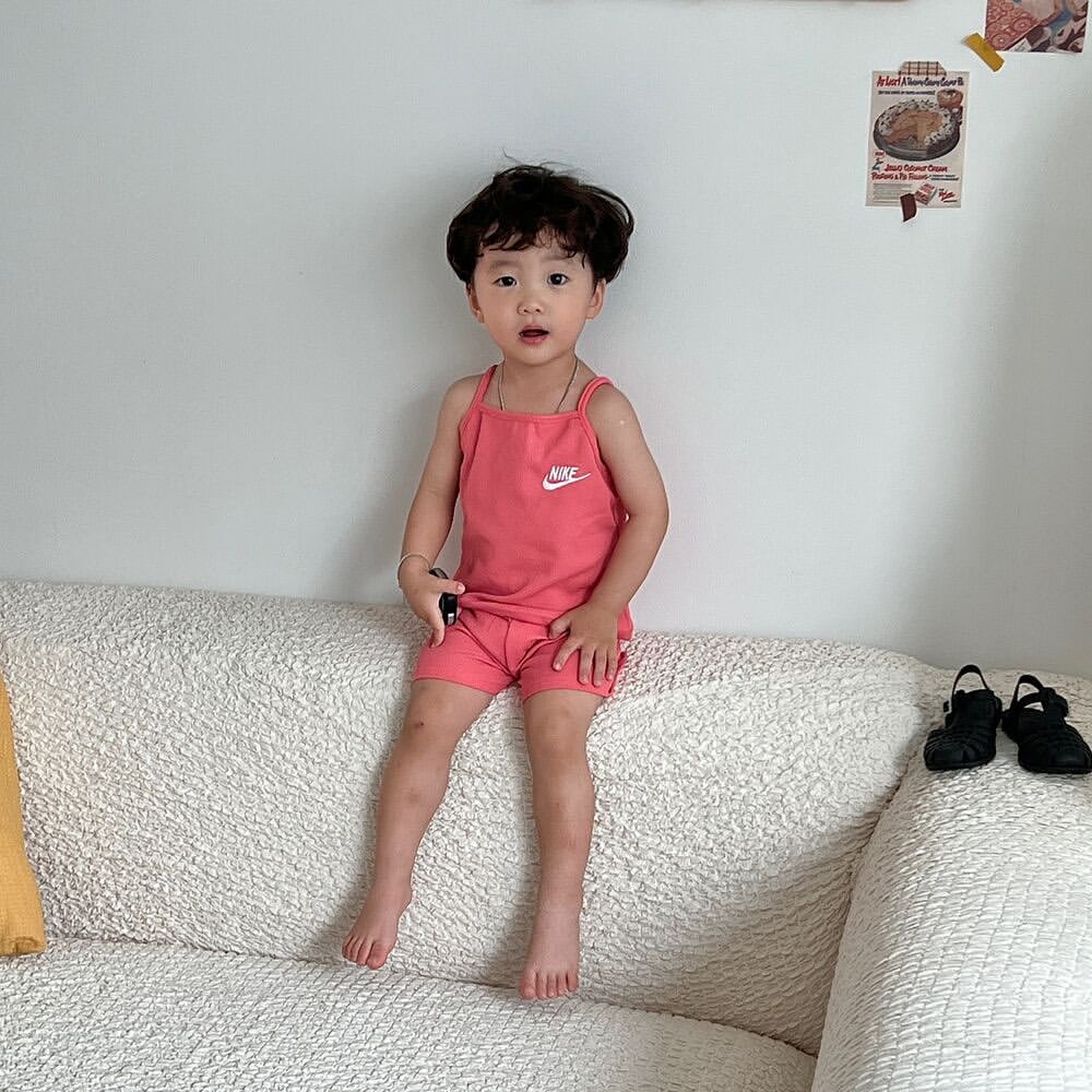 【80-130cm】二点セット 好感度100% 快適な着心地 無地 タンクトップ+ショートパンツ セットアップ